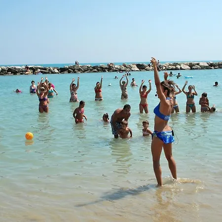 Tourist Aparthotel 4*