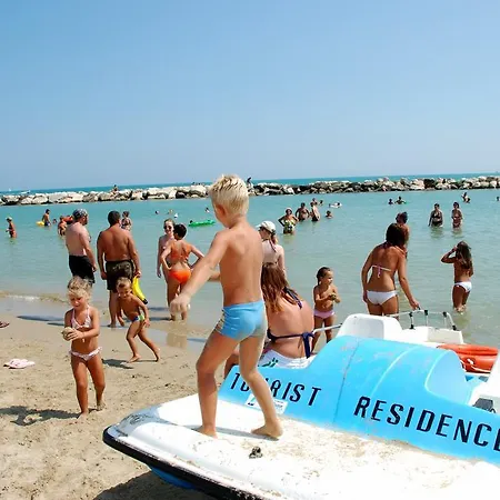 Tourist Aparthotel 4*