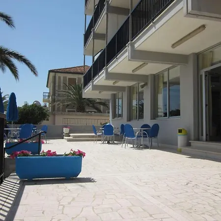 Tourist Hotel apartamentowy 4*