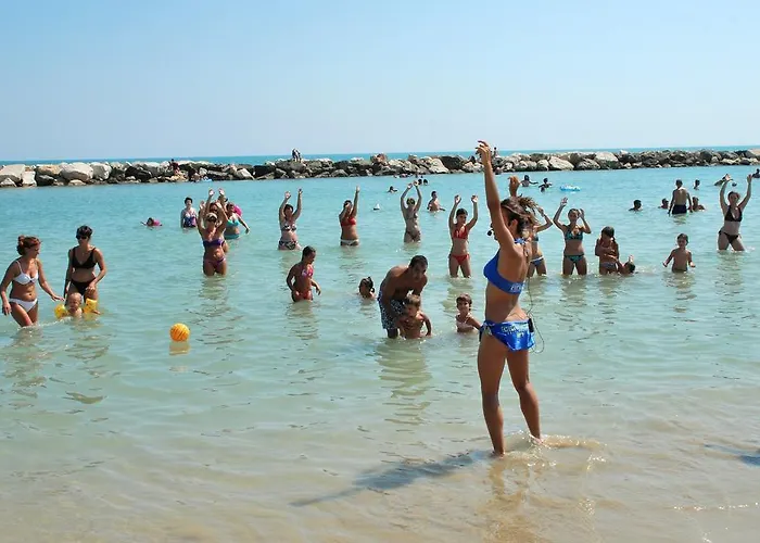 Tourist מלון דירות 4*