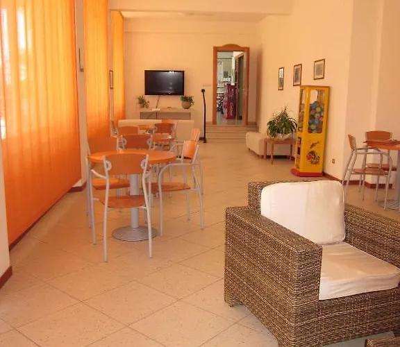 Tourist מלון דירות סן בנדטו דל טרנטו